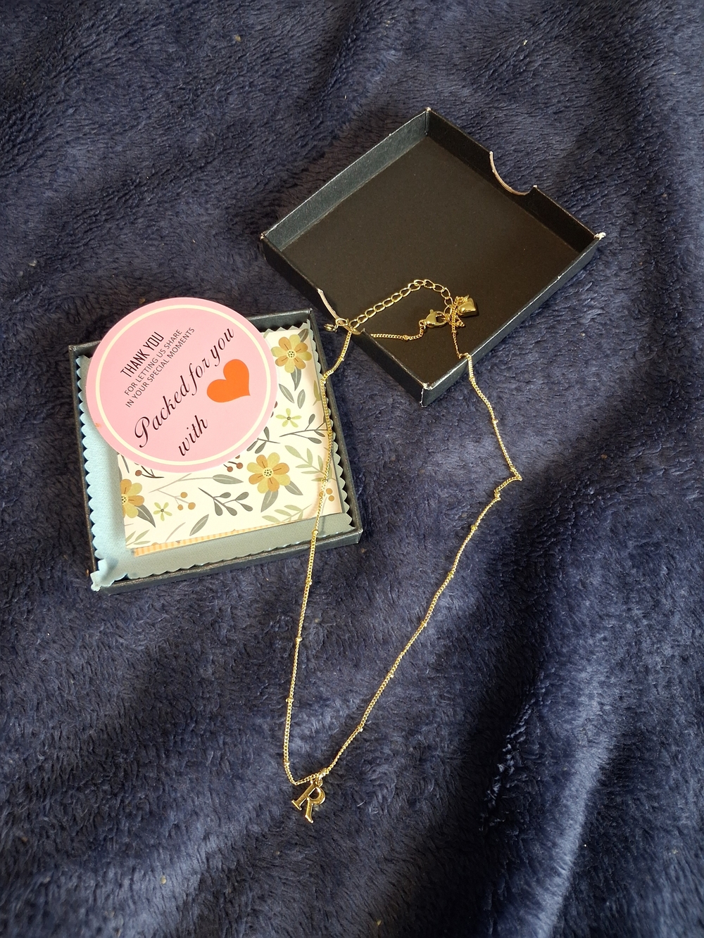 Gold Initial 'R' Pendant Necklace - Elegant Gold Chain